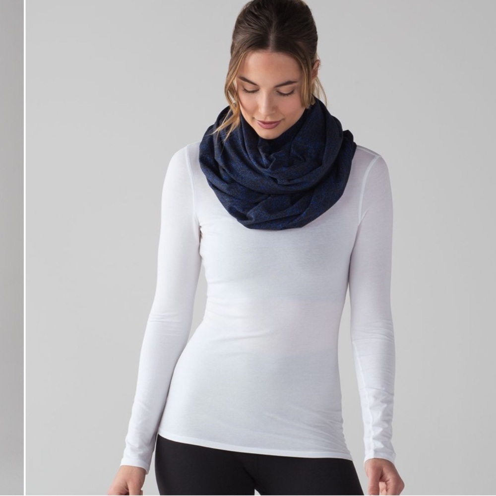 Lululemon Womens Vinyasa Wrap Scarf One Size Multi Function Blue Black Wrap DD